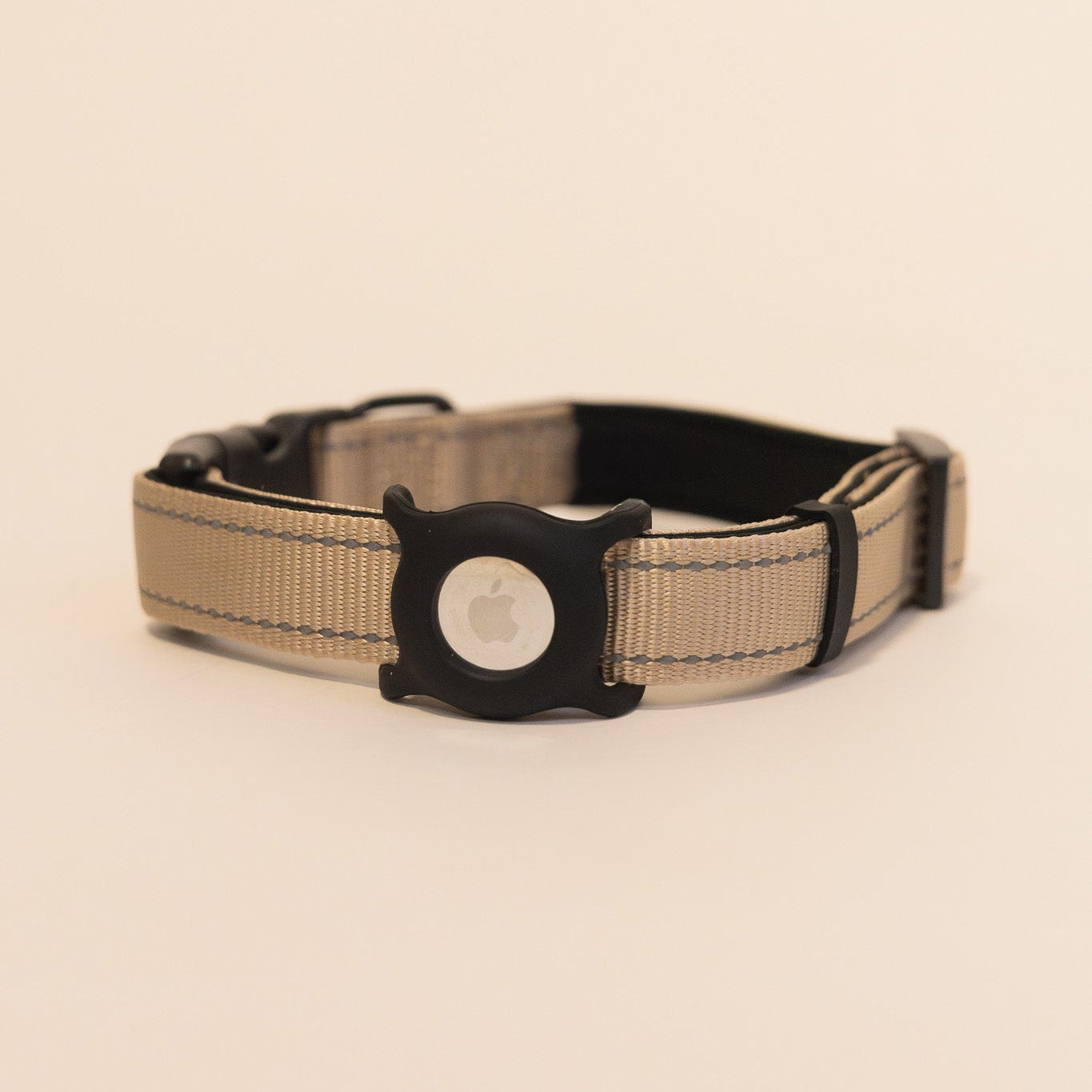 PackPup Co.™ Reflective AirTag Dog Collar